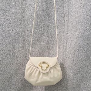 Finesse La Model Vintge Elegant Ivory Crossbody Bag